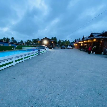 Tts Staycation Chalet Kampung Penarik Exterior foto